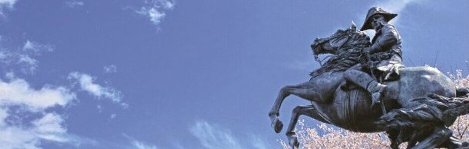 創価学会東京牧口記念会館のナポレオン像